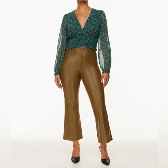 Wilfred Aritzia Adele Pant Flared Wide Leg Vegan Faux Leather Trouser High Rise - Picture 4 of 15